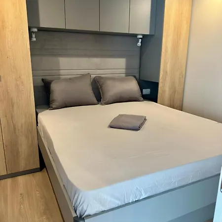 Mobile Homes - Melany Umag 营地 *